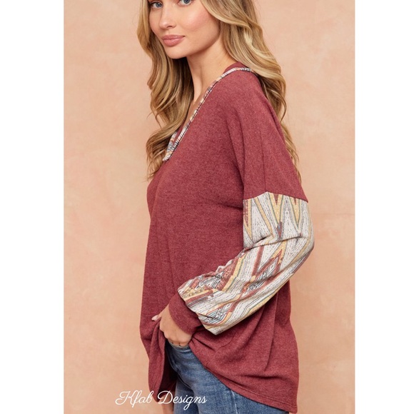 ❤️LAST 1! V Neck Aztec Detail Super Soft Sweatshirt Top! - Picture 8 of 9